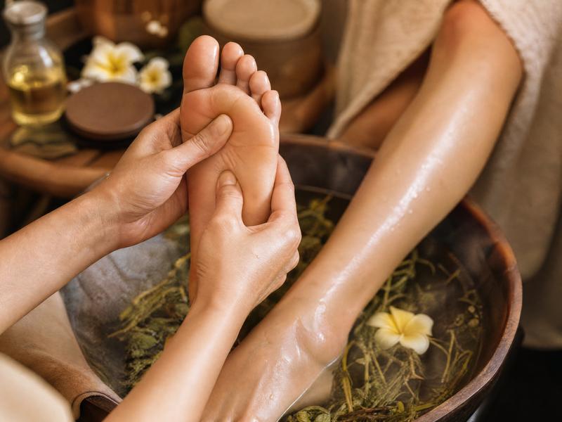 Chinese Foot Reflexology Guide: What Tourists Need to Know